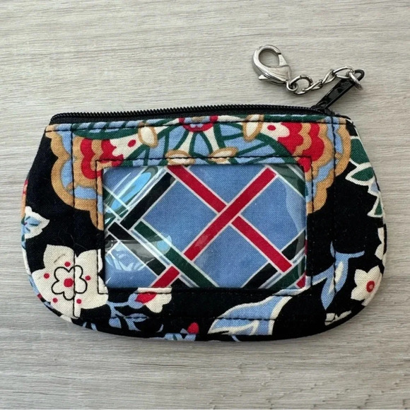 Vera Bradley Clip Zip Id Wallet Key Ring
Versailles Pattern - Picture 1 of 3